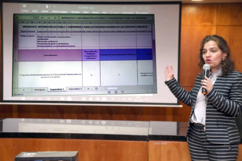 La titular de la SEG, Silvia López Safi resaltó que a través del observatorio de género que se sitúa en la web del Poder Judicial la sociedad puede observar los progresos.