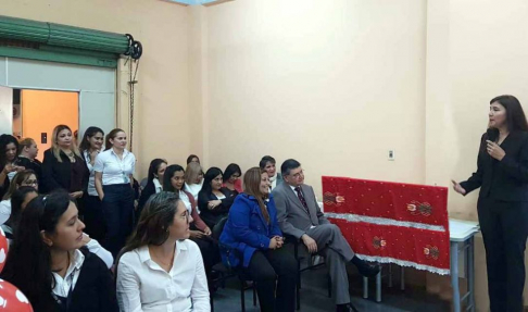 Asistieron al acto de homenaje a las madres, autoridades y funcionarias judiciales de las diferentes dependencias de la referida Circunscripción.