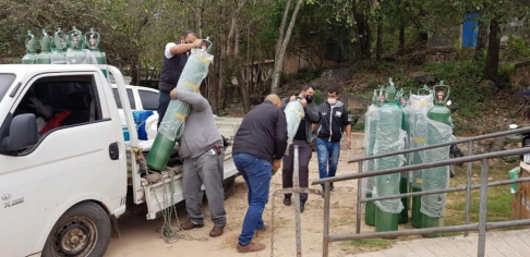 Un total de 24 balones de oxígeno fueron entregados al Hospital Regional de la ciudad de Fuerte Olimpo, por disposición del Juzgado Penal de Garantías N° 1.