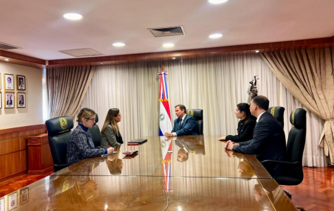 Presidente Martínez Simón recibió a representantes del Banco Mundial.