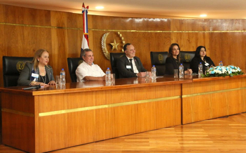 Jornada de capacitación denominada “Rol del trabajador social en el ámbito del sistema judicial. Reflexiones y tendencias de la intervención profesional”.