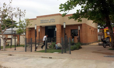 Fachada del moderno Juzgado de Puerto Guaraní que será habilitado.