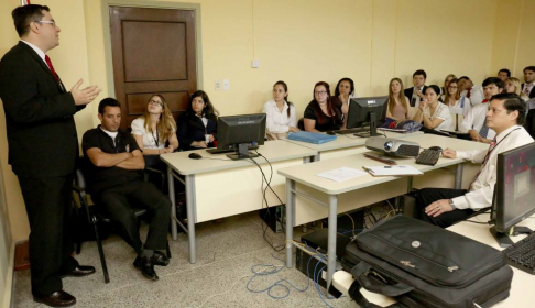 El curso tiene por objetivo capacitar a funcionarios civiles en el trámite judicial electrónico.