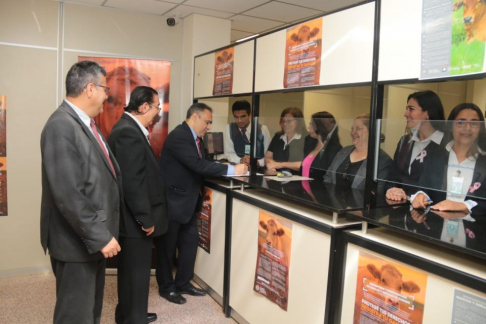 El director de Marcas y Señales de Ganado, Arnaldo González, acompañado del presidente de la sede judicial de San Pedro, Fernando Benítez, y el vicepresidente segundo,Elber Noguera, al inicio de la jornada.