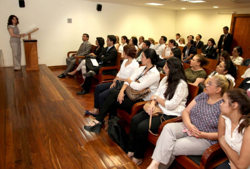 En el marco del “Programa de Actualización en Derecho de la Niñez y Adolescencia” se llevó a cabo la complementación del curso en la modalidad virtual.