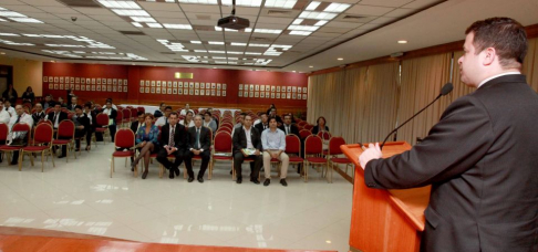 “Educación Financiera”, charla en el Salón Auditorio del Palacio de Justicia de la Capital.