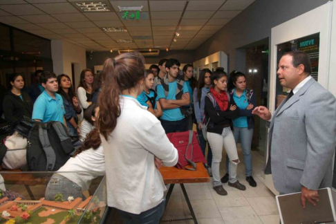 Estudiantes del 3º año del Colegio Experimental "Paraguay - Brasil".