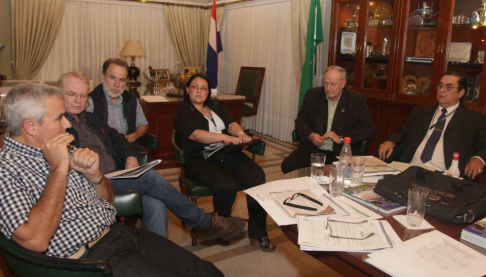 El director de Marcas y Señales, Arnaldo González, informó a la comisión directiva de la ARP los avances en el proceso de implementación del sistema digitalizado de inscripción y reinscripción de ganado.