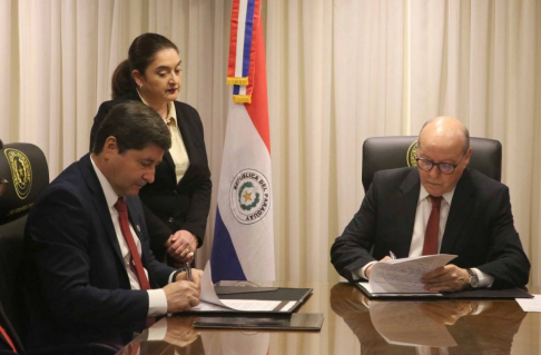 Este lunes 18 de agosto, en la sala del Plenario de la Corte Suprema de Justicia, la máxima autoridad judicial, doctor César Diesel, suscribió el convenio interinstitucional con el Banco Nacional de Fomento.