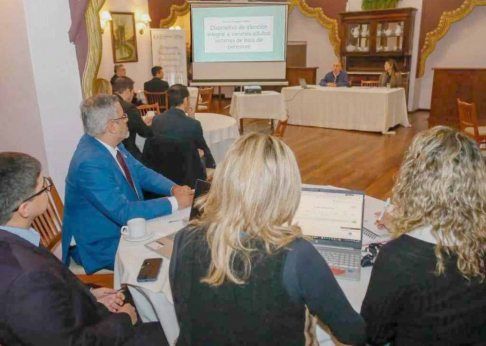Secretaría de Género participó en jornada sobre atención a víctimas de trata.