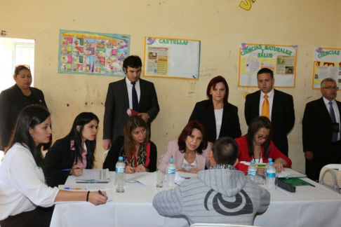 La ministra doctora Miryam Peña escuchó las inquietudes de los internos.