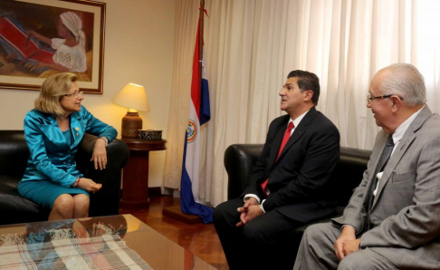 La titular de la Corte Suprema de Justicia, doctora Alicia Pucheta de Correa, y el ministro Miguel Óscar Bajac recibieron la visita de cortesía del presidente del Superior Tribunal de Justicia de Formosa, doctor Guillermo Alucín.