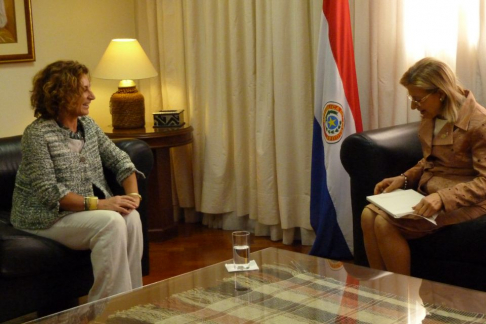 Encuentro entre la embajadora de Italia y la titular de la Corte Suprema, doctora Alicia Pucheta de Correa.