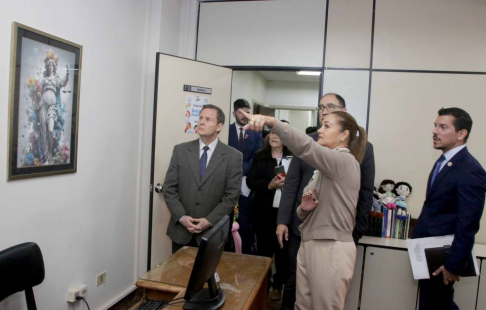 Presidente de la Corte Suprema inspeccionó juzgados de los fueros Civil y Comercial, y de la Niñez y la Adolescencia de la Capital