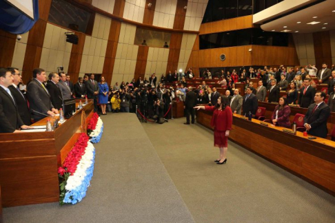 Acto de juramento de la nueva ministra, doctora Carolina Llanes.