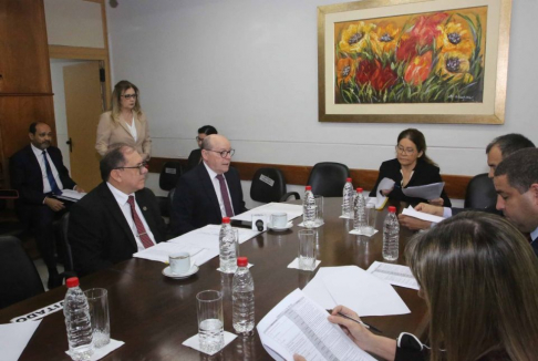 La máxima autoridad judicial, César Diesel, especificó que la reunión fue a los efectos de defender la ampliación presupuestaria. “En realidad es una ampliación que se refiere a la Fuente 30, de bienes que genera el Poder Judicial