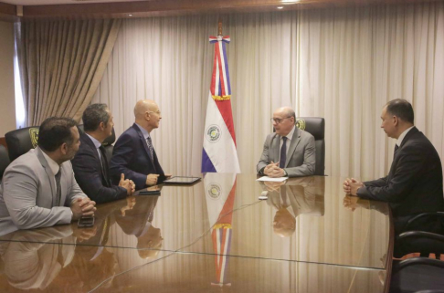 Presidente de la CSJ recibió en audiencia al representante residente del PNUD en Paraguay.