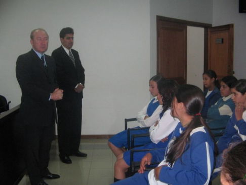 Poder Judicial busca complementar formación pedagógica de estudiantes