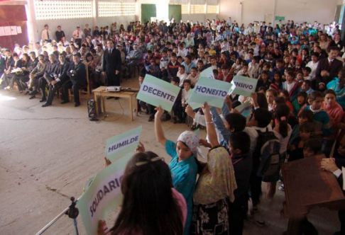 Niños pidieron a los jueces que se comprometan con su trabajo