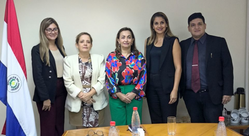 Mesa de trabajo interinstitucional entre representantes de la Oficina Técnica Penal y la viceministra de Empleo y Seguridad Social