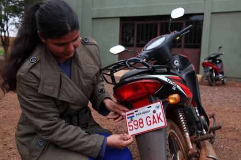 Motocicleta matriculada y registrada.
