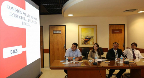 En el encuentro los funcionarios judiciales se interiorizaron de las propuestas de modificación en materia de organización y funcionamiento del Poder Judicial.