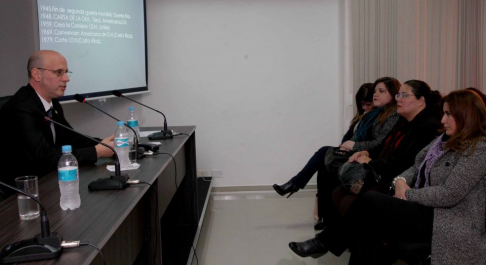 La conferencia magistral estuvo a cargo del profesor magíster Juan Manuel Iglesias, juez federal argentino.