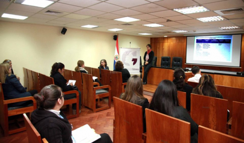 Debaten sobre Política Institucional de Transversalidad de Género