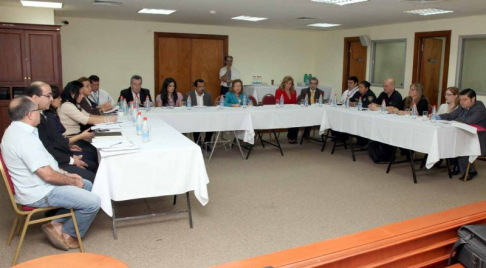 La reunión contó con la presencia de responsables de las diferentes reparticiones involucradas en la organización de la actividad.