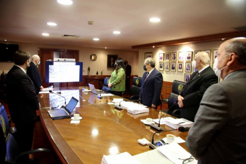 Pleno de la CSJ rindió homenaje a la doctora Gladys Bareiro de Módica