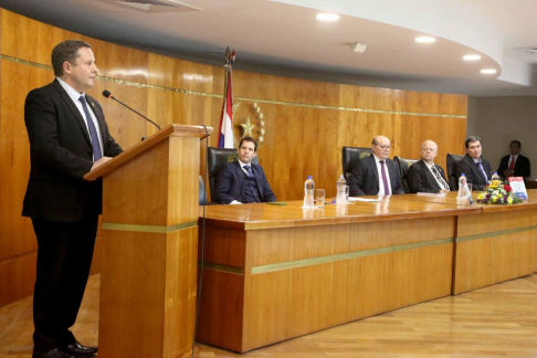 Presentan obra jurídica “Garantías Constitucionales en el Proceso Paraguayo”, del juez de Primera Instancia en lo Civil y Comercial del Primer Turno de Lambaré, doctor Guillermo Manuel Delmás.