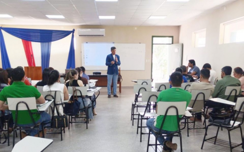 El Ministro Víctor Ríos expuso sobre “Argumentar e interpretar la Ley” en curso de la Escuela Judicial.