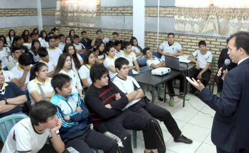 La jornada se desarrolló en el Colegio Católico “El Redentor” de Ciudad del Este.