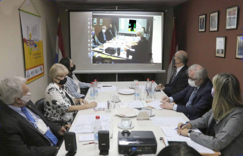 Durante la sesión del Tribunal de Ética para funcionarios.
