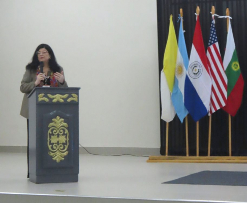 Ministra Carolina Llanes disertó sobre desafíos de la justicia penal y derechos sociales.