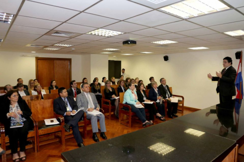 Reunión para ajustar detalles de las actividades.