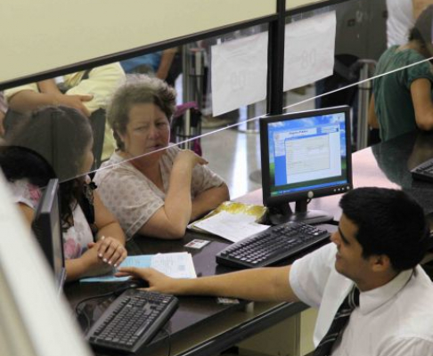 Ventanilla de atención al público de la Dirección General de Registros Públicos.