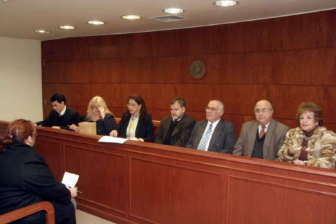Imágenes durante el examen del Octavo Consurso de Oposición  