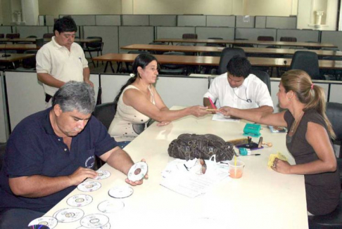 Acreditaciones para victimas del Ycuá entregaron desde ayer