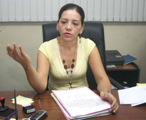 Abog. Lourdes Gónzalez de Muñoz, Directora de Registros Públicos.