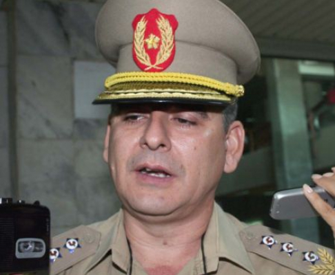 Comisario Carlos Aguilera encargado de la seguridad dentro de la sede judicial de Asunción