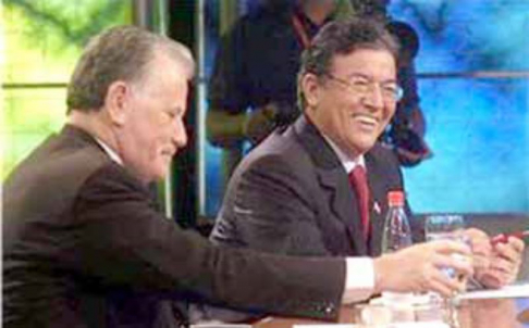 El presidente de la Corte, Víctor Núñez, durante el debate televisivo.