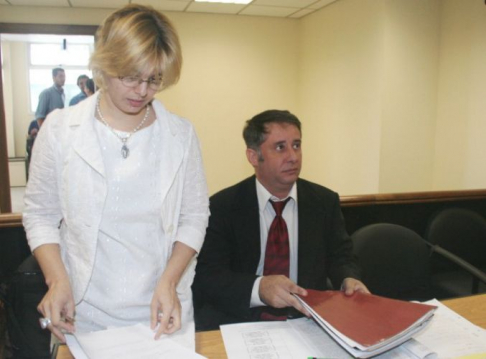 Nicolás Dagogliano condenado a 6 años de prisión en compañia de su defensora publica.
