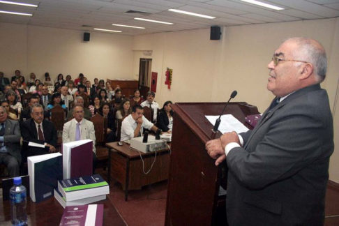 El ministro Sindulfo Blanco durante su ponencia.