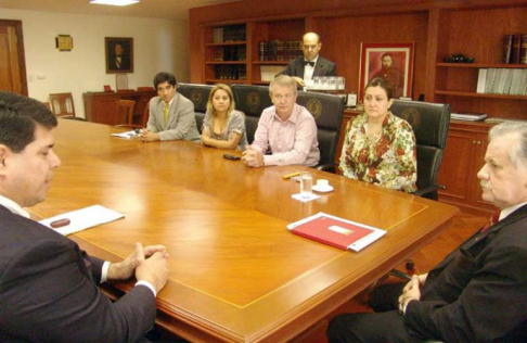 Reunión de sojeros con Presidente de la Corte.