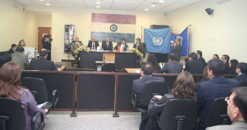 Tribunal integrado para llevar adelante el juicio simulado de lavado de dinero.