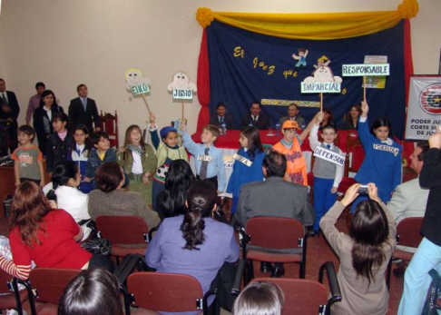 Alumnos presentaron una obra teatral en el marco de la campaña 