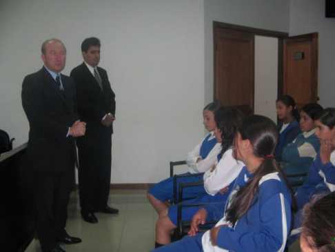 Parte del encuentro realizado con los estudiantes. 