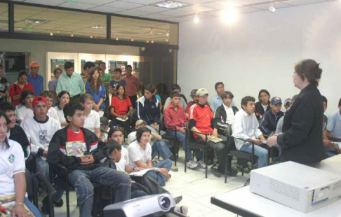 Alumnos de la ciudad de Acahay visitaron Museo de la Justicia 