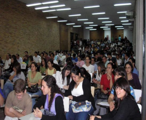 Más de 300 universitarios participaron de conferencia sobre facilitadores judiciales